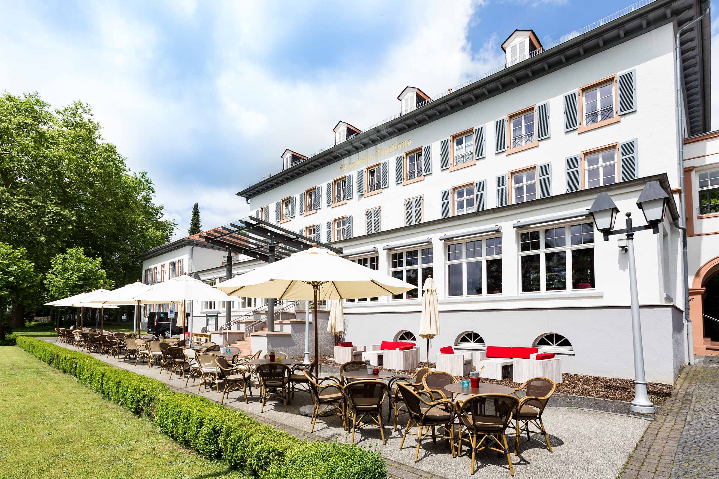 Kurhaus Hotel Bad Salzhausen Fassade